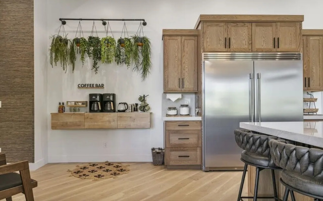 9005 - Mountain Estate #5 6 Bedroom Home