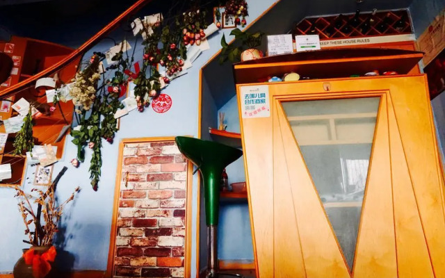 Travel.music Hostel