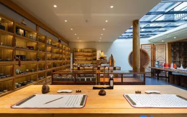 Floral Hotel · No Abode Hotel