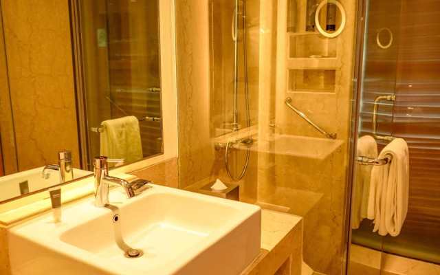 Courtyard by Marriott Gurugram Downtown