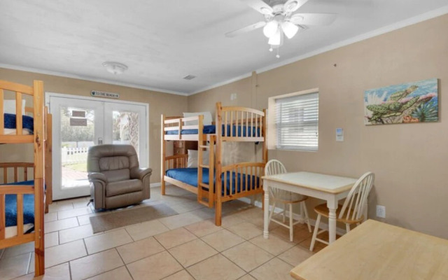 Pineapple Cabana by Bliss Beach Rentals