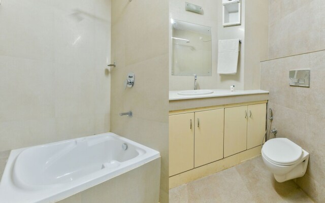 16663 Plaza Suites Hotel