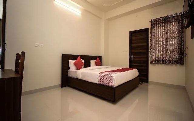 Hotel Mayra by OYO Rooms