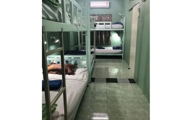 5 Minute Hostel