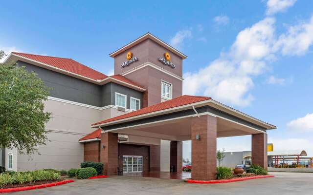 La Quinta Inn & Suites by Wyndham Orange