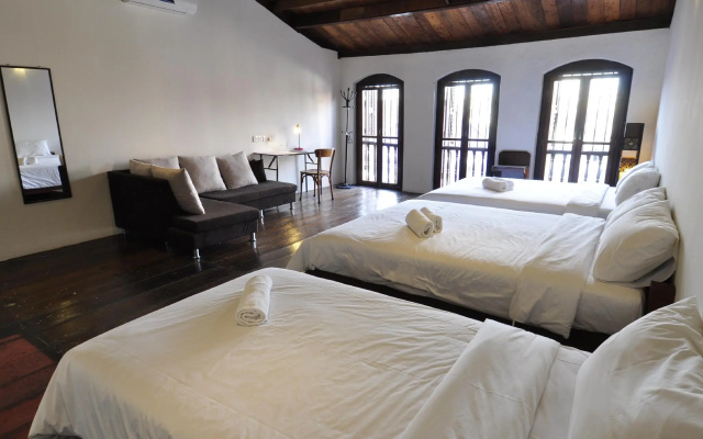 Armenian House – Guest Rooms – George Town