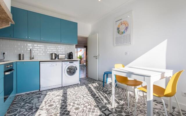 LovelyStay - Sunny 1BDR Apartment W/Terrace