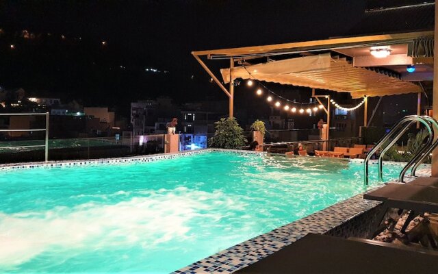 Mi Lan Corner Hotel