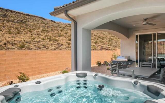 Whose Your Caddy? 5 Bedroom Home