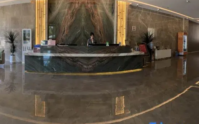 Ezzi Hotel