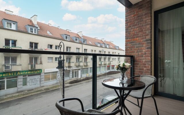 Dark Grey and Pink Apartment by Renters