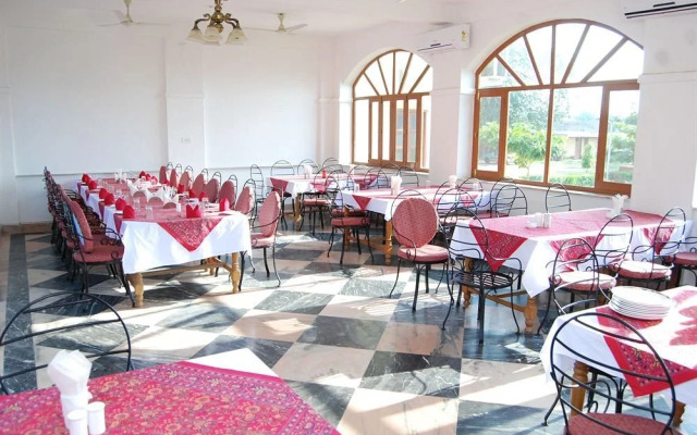 Chandra Hill Resort