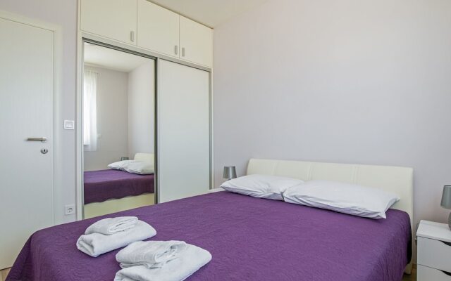 New Modern Apartment With Private Terrace Near the Beach