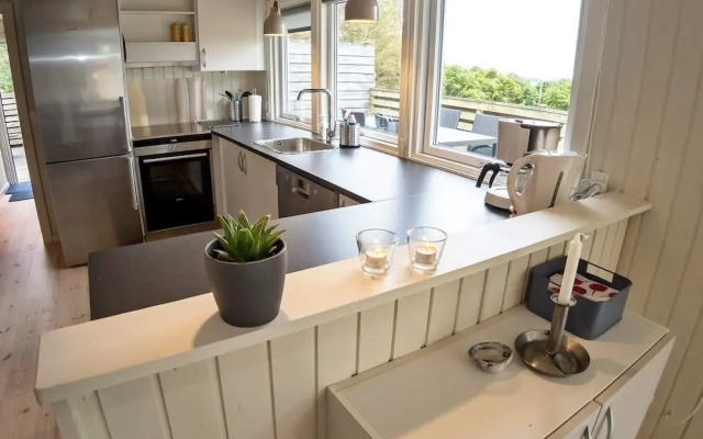 6 Person Holiday Home in Thyholm