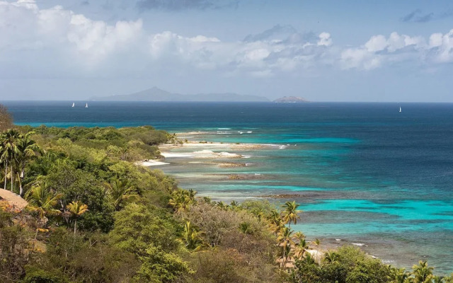 FireFly Hotel Mustique