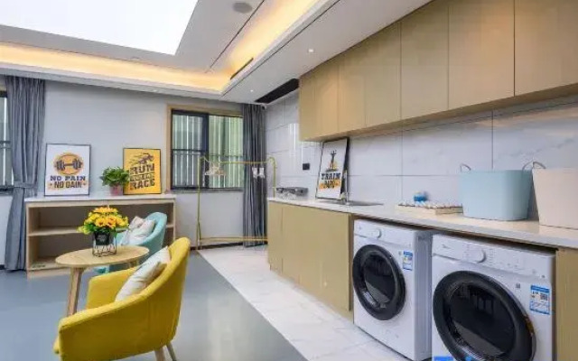 Starway Hotel Nanjing Jingwu Road Hongyang Home City