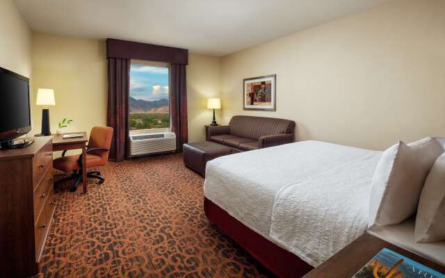 Hampton Inn & Suites Scottsdale at Talking Stick