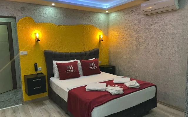 Hevi̇n Hotel