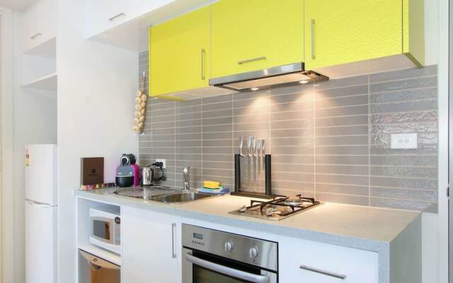 St Kilda Location and Style