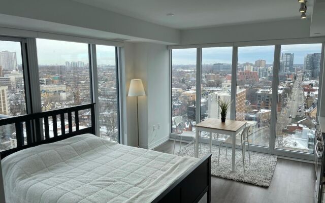 Waterfront York Suites