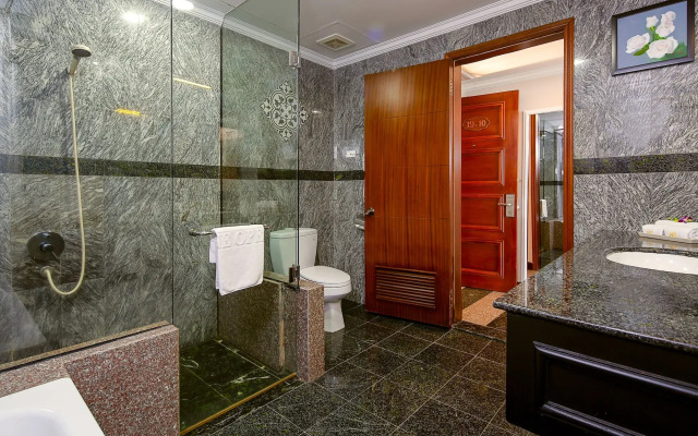 Muong Thanh Luxury Song Han Hotel