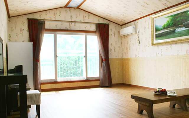 Pocheon Forest Happy Village Pension