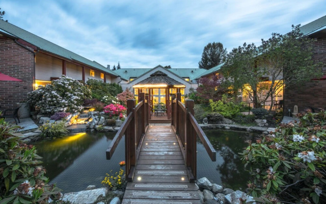 Gibsons Garden Hotel