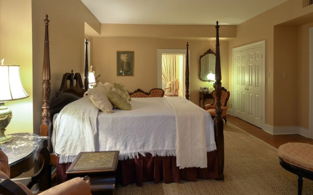 Choctaw Hall Bed and Breakfast