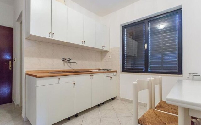 Delightful Apartment With Balcony and Sea View