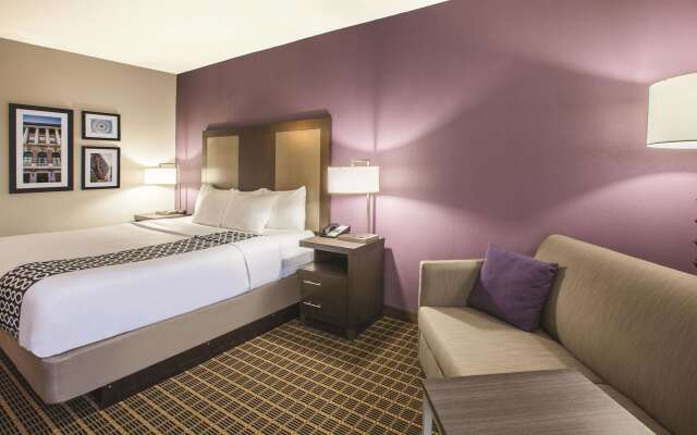 La Quinta Inn & Suites by Wyndham Mechanicsburg - Harrisburg