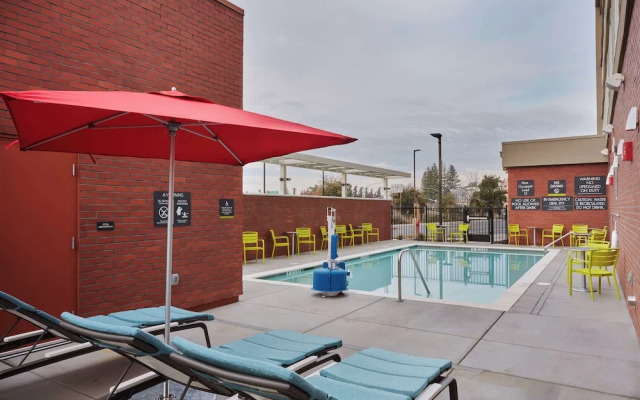 Home2 Suites By Hilton Sacramento At Csus