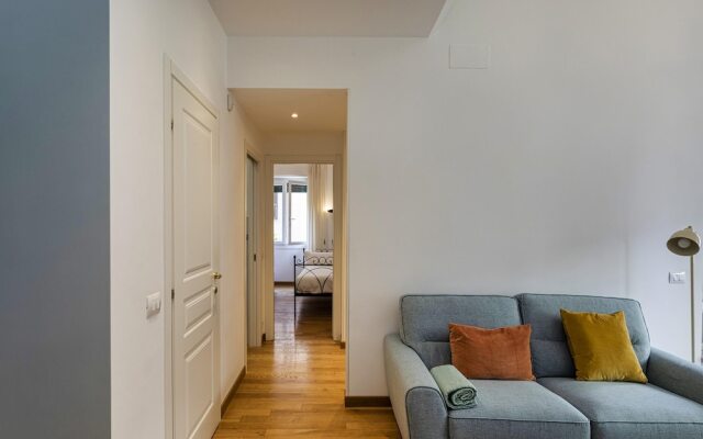 Light Apartment in Albaro by Wonderful Italy