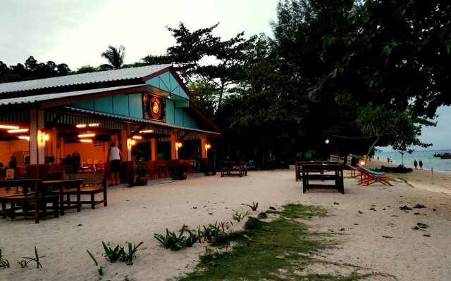 Koh Ngai KaiMuk Thong Resort