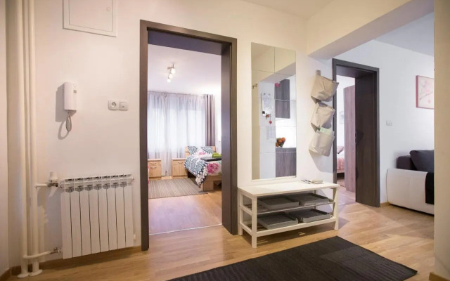 Apartment Max