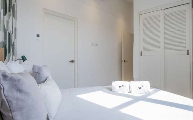 w Lovely 3BR With Modern Balcony in Panama