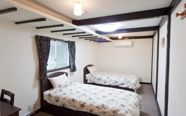 Shin-Okubo International Hotel