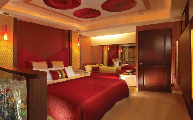 Spring Breeze Boutique Motel