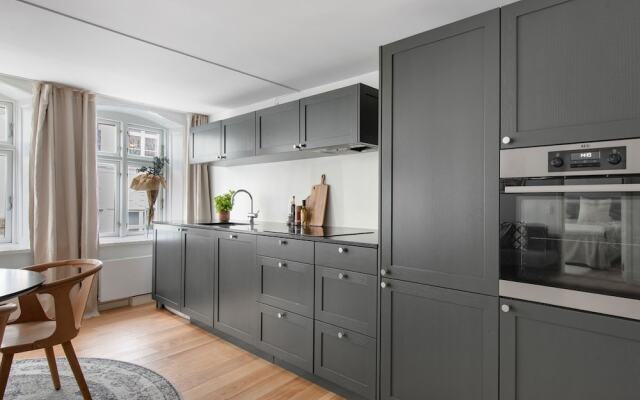 Sanders Regent - Cute 1-bdr Apt Next to Magasin