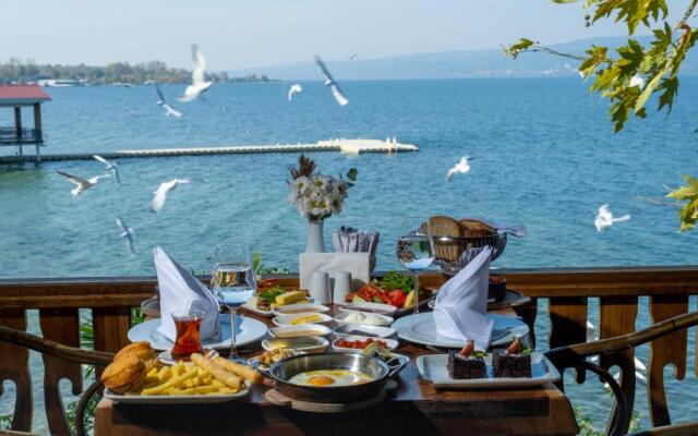 SASA SAPANCA Hotel & Restaurant