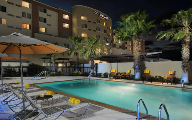 Courtyard by Marriott Houston Pearland