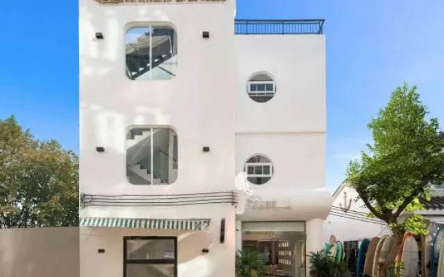 Sanya Moonlight Seaview Surfing Homestay (Wuzhizhou Houhai Branch)