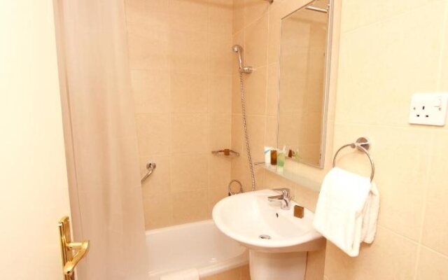 Saltus Hotel