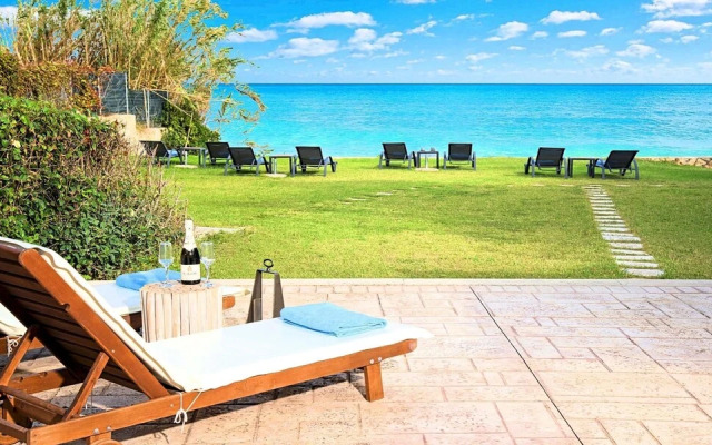 Psarou Beach House in Psarou