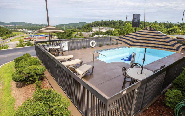 Quality Inn Airport - Southeast
