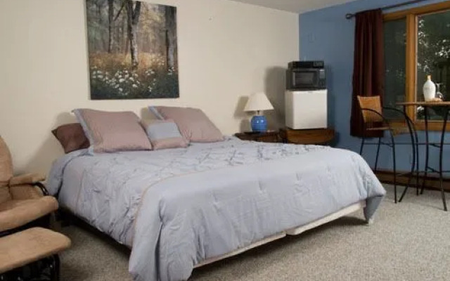 Valhalla Hillside Inn