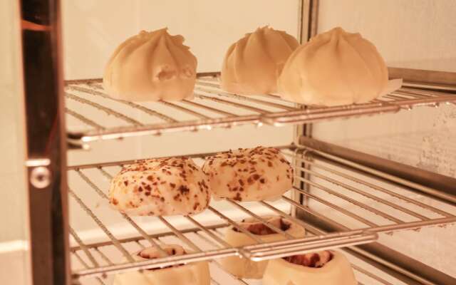 CC INN Guangzhou RenHe Station