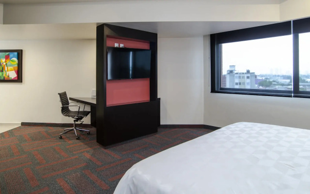 Holiday Inn Mexico Dali Airport by IHG