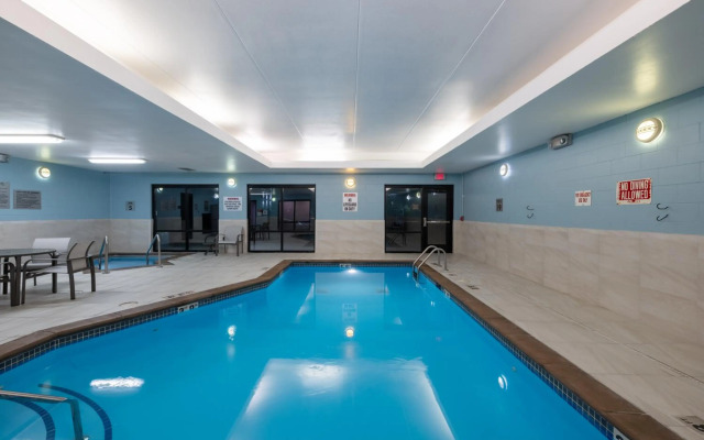 Holiday Inn Express Rochester South - Mayo Area by IHG