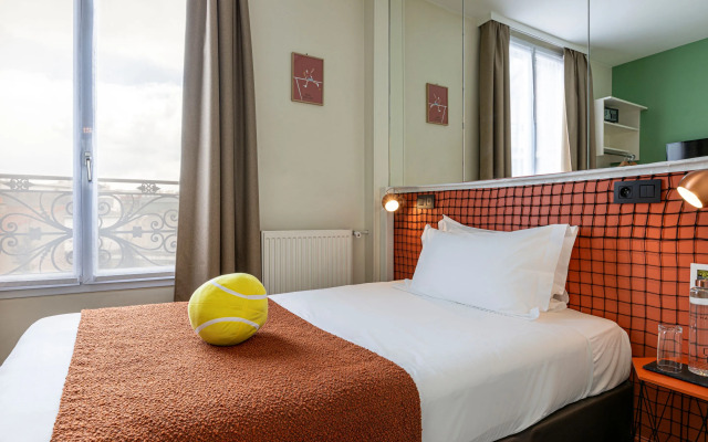 Hotel Olympic Paris Boulogne by Patrick Hayat
