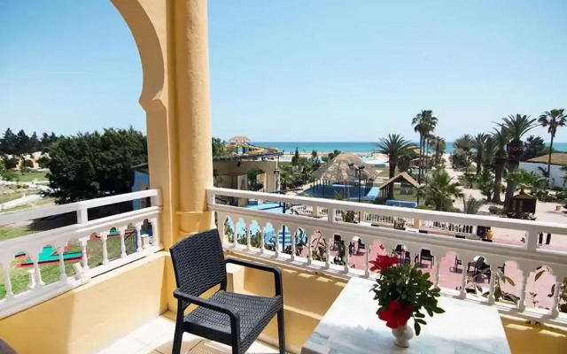 Hotel Hawai Beach Club